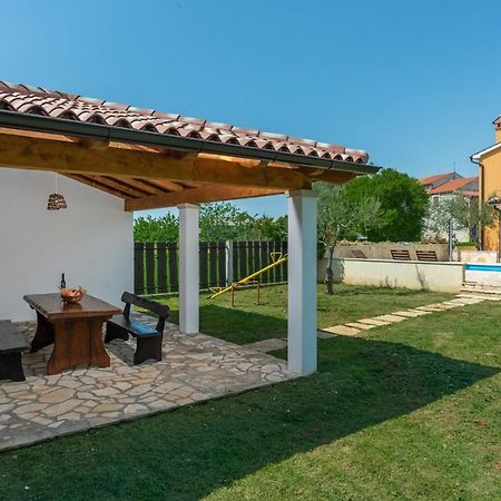 Spacious Four-Bedroom Villa Marija Klostar Екстериор снимка