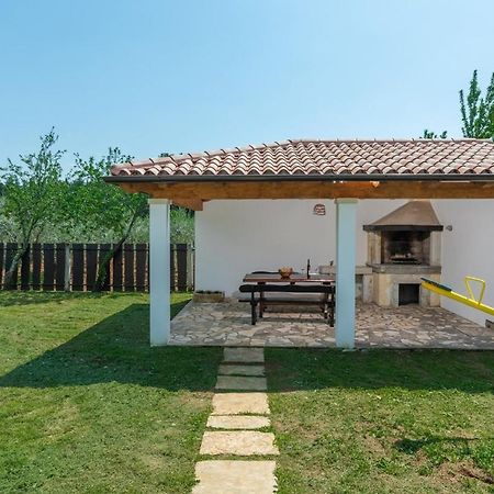 Spacious Four-Bedroom Villa Marija Klostar Екстериор снимка