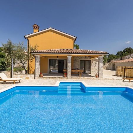 Spacious Four-Bedroom Villa Marija Klostar Екстериор снимка