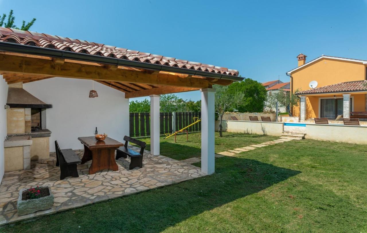 Spacious Four-Bedroom Villa Marija Klostar Екстериор снимка