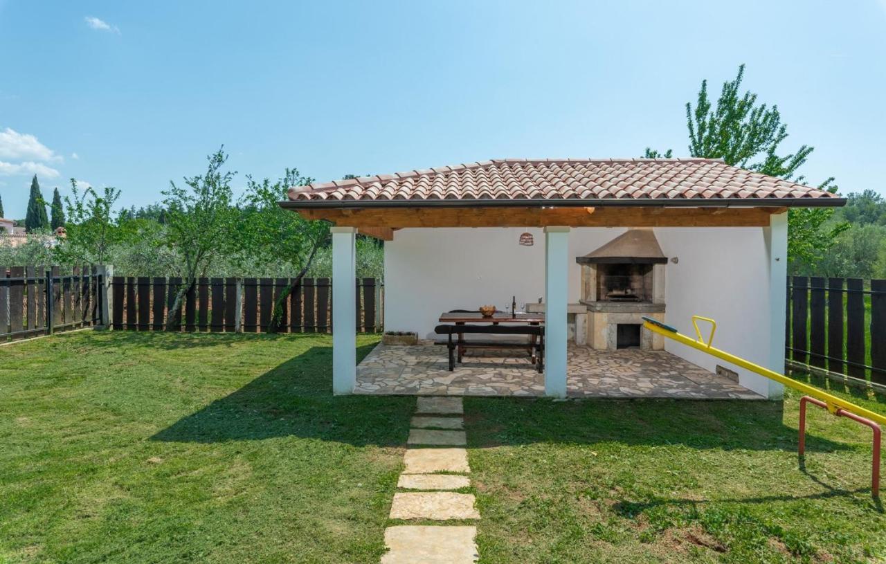 Spacious Four-Bedroom Villa Marija Klostar Екстериор снимка