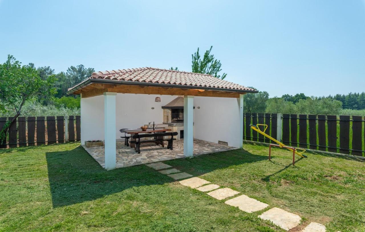 Spacious Four-Bedroom Villa Marija Klostar Екстериор снимка