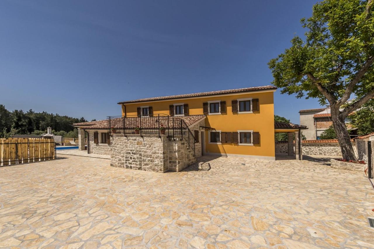 Spacious Four-Bedroom Villa Marija Klostar Екстериор снимка