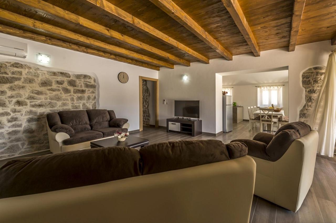 Spacious Four-Bedroom Villa Marija Klostar Екстериор снимка